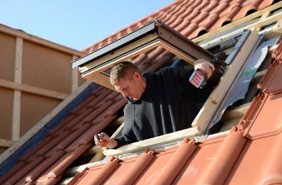 Pose de fenêtres de toit Velux à Authieux-Ratiéville